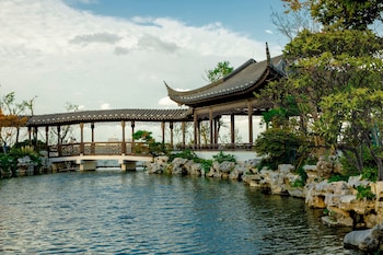 intercontinental shanghai harbour city by ihg