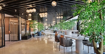 intercontinental shanghai harbour city by ihg