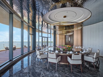 intercontinental shanghai harbour city by ihg