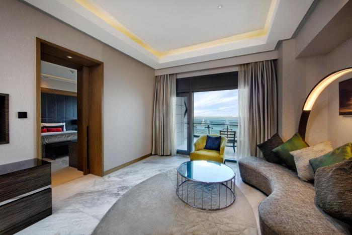 intercontinental shanghai harbour city by ihg