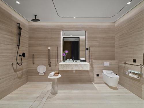 intercontinental shanghai harbour city by ihg