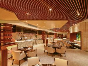 crowne plaza shanghai noah square by ihg