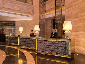 Crowne Plaza Shanghai Noah Square By Ihg,No 1699 Jinshajiang Road,4 star