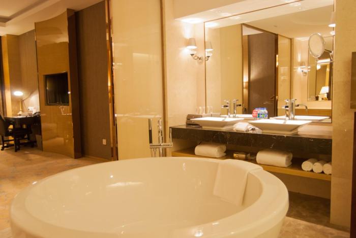 crowne plaza shanghai noah square by ihg