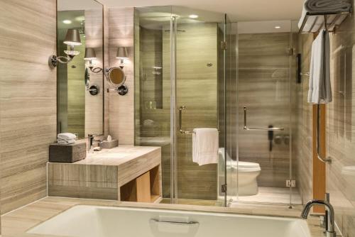 crowne plaza shanghai noah square by ihg