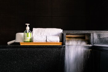 58 hot spring hotel