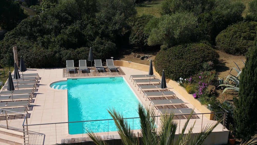 hotel cala di loru