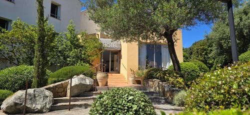 hotel cala di loru