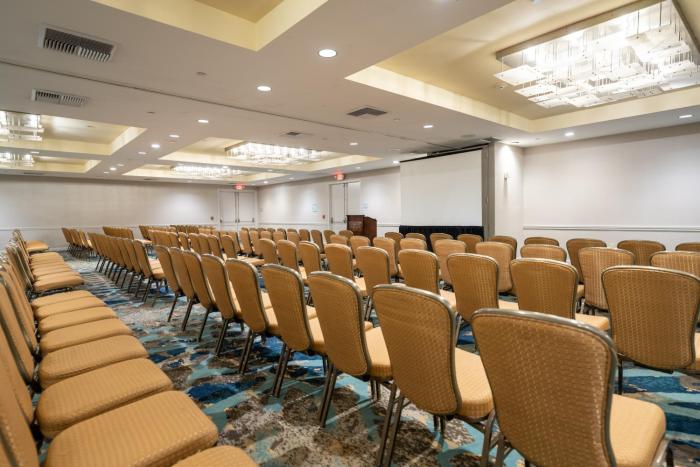 crowne plaza ventura beach by ihg