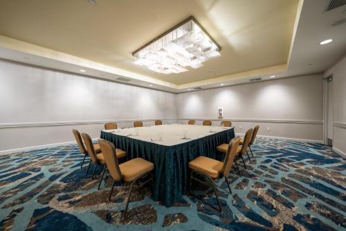 crowne plaza ventura beach by ihg