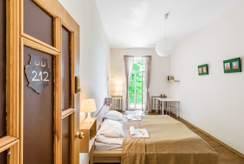 downtown forest hostel and camping