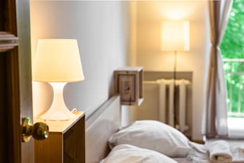 downtown forest hostel and camping