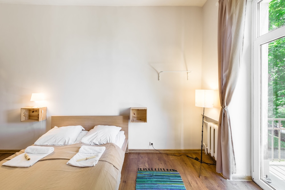 downtown forest hostel and camping