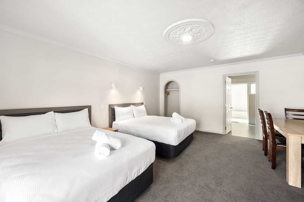 ashleigh court motel