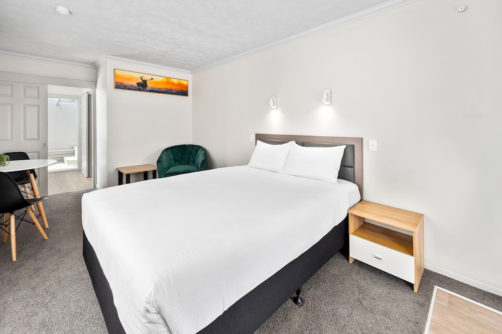 ashleigh court motel