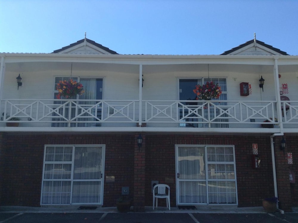 ashleigh court motel