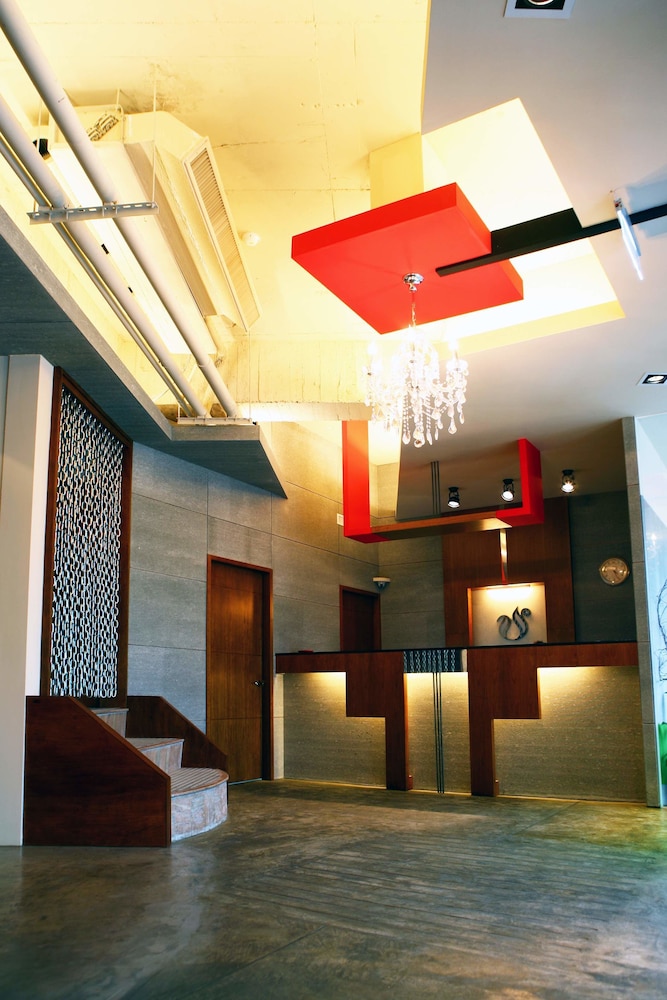 the cloud hotel