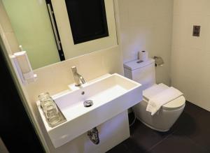 bed phrasingh hotel adults only