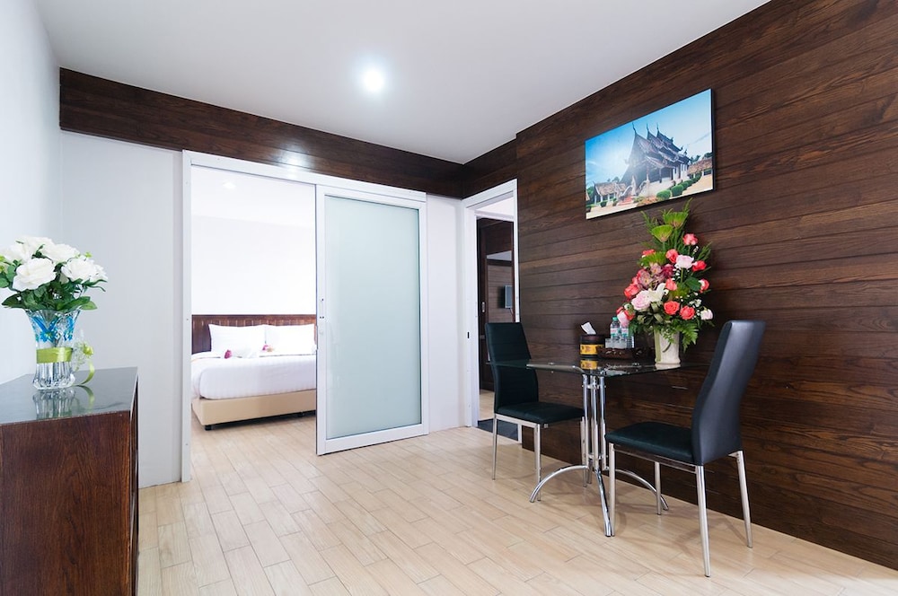 the chateau chiang mai residence