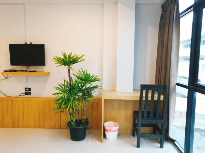 little lanna cafe and premier guesthouse