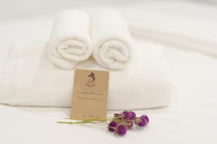 little lanna cafe and premier guesthouse