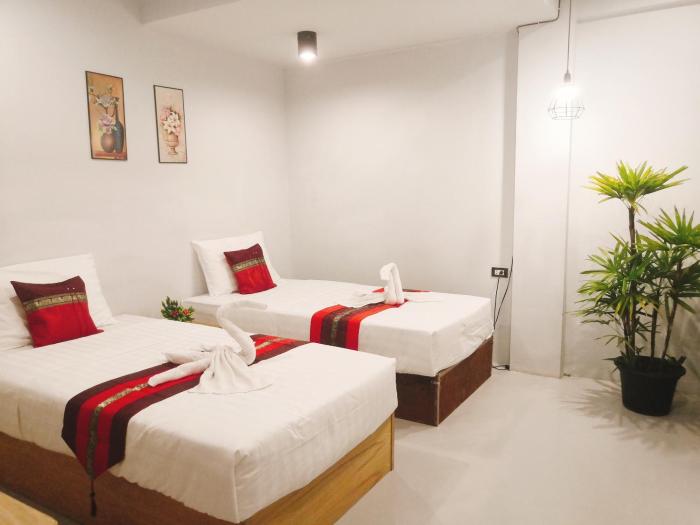 little lanna cafe and premier guesthouse