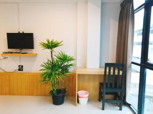 little lanna cafe and premier guesthouse