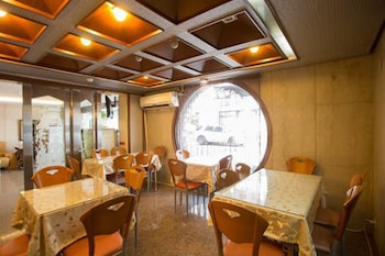 phoenix pavilion hot spring hotel