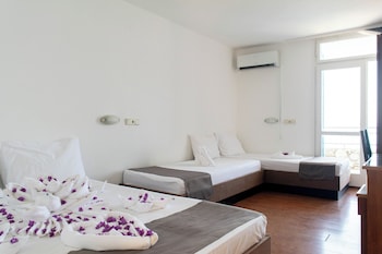 beach hotel plaza