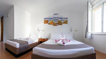 beach hotel plaza