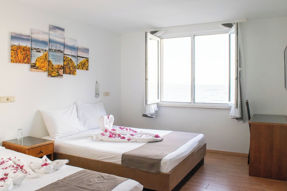 beach hotel plaza