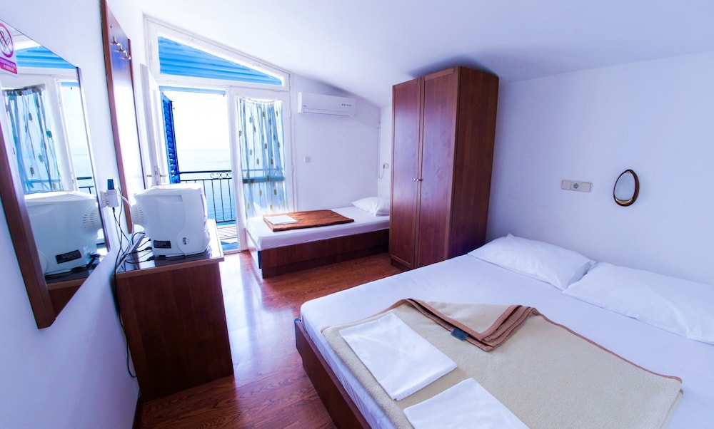 beach hotel plaza