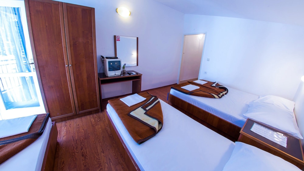 beach hotel plaza