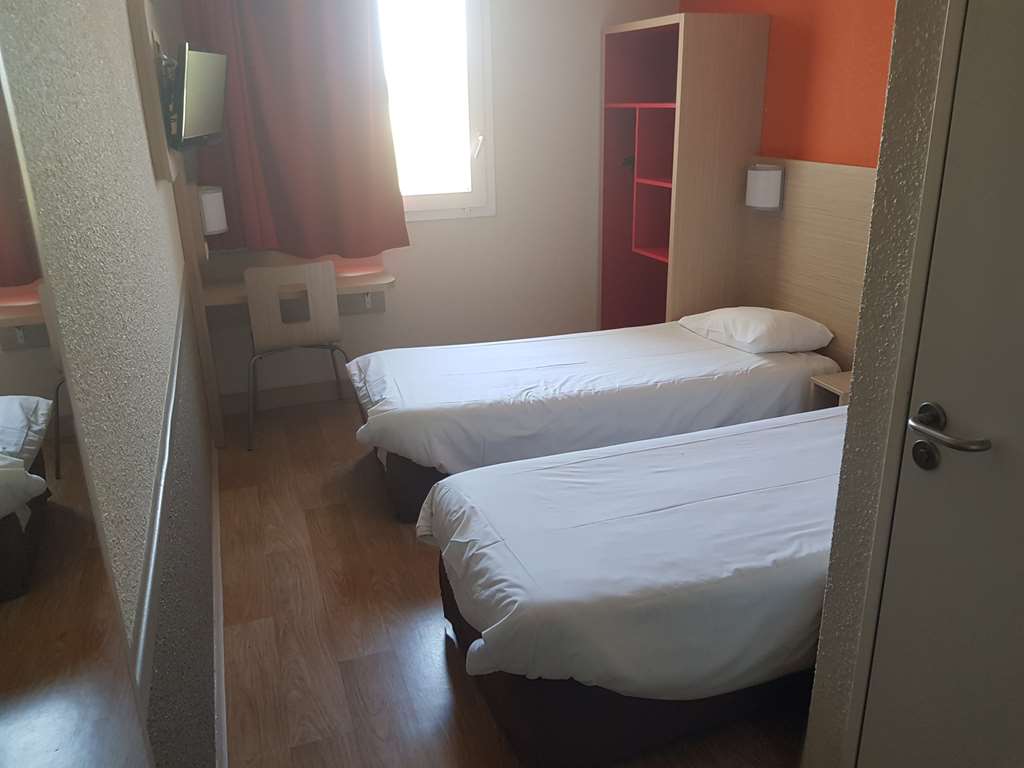 premiere classe sens nord saint clement