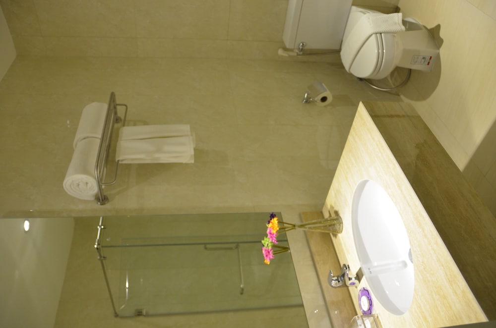 the scenery city hotel