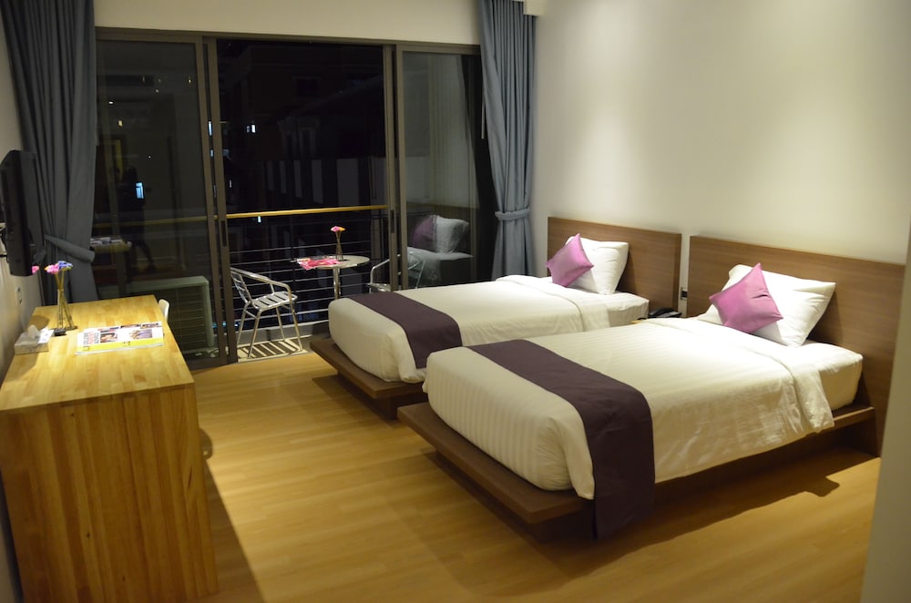 the scenery city hotel