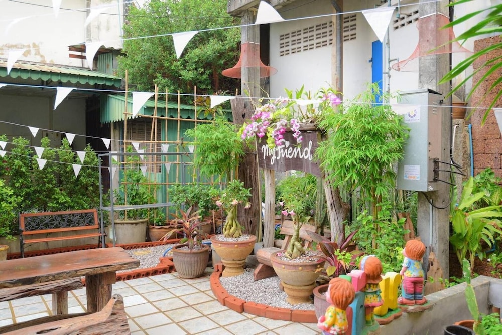 myfriend hotel trang