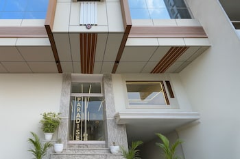 airport hotel paradise international