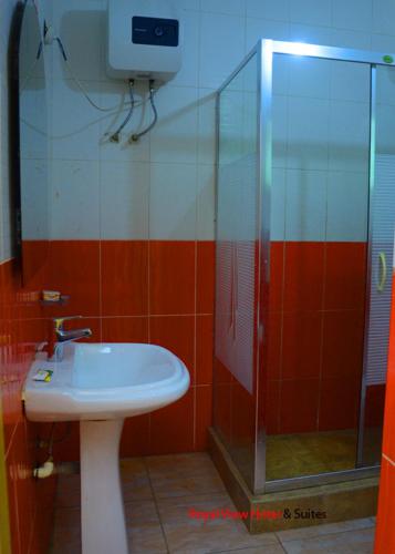 royalview hotel and suites