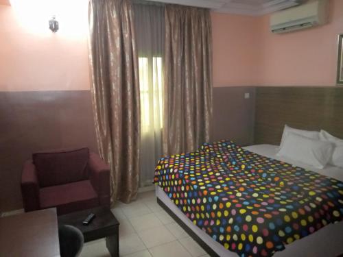 royalview hotel and suites