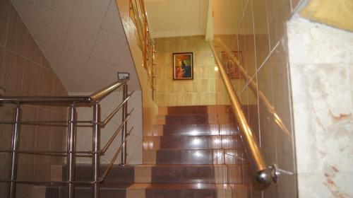 royalview hotel and suites