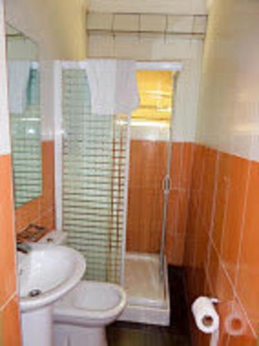 royalview hotel and suites