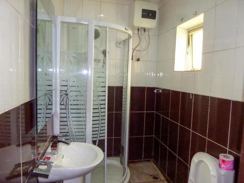 royalview hotel and suites