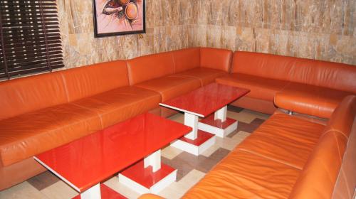 royalview hotel and suites