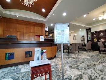 tau tau chu hotel