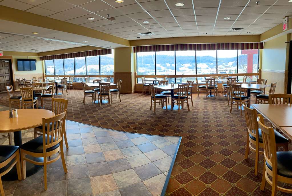 days inn and suites by wyndham sutton flatwoods