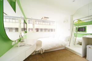 forever inn