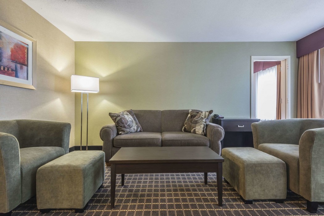 quality inn and suites downtown