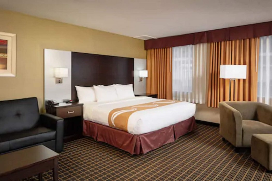 quality inn and suites downtown