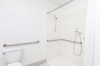 days inn and suites by wyndham sunnyvale